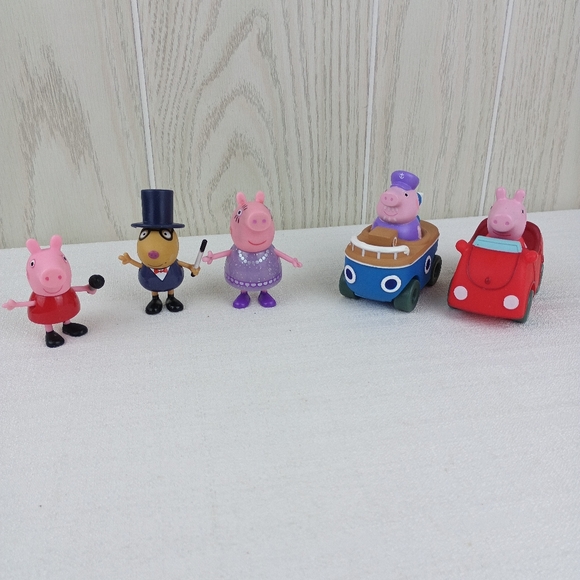 Peppa Pig And Friends Figures Lot Of 5 Figurines Grandpa pig Grandma pig Pedro. - Picture 1 of 16